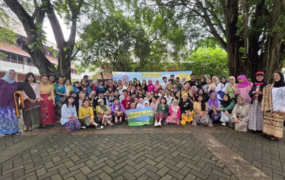 Mahasiswa Mancanegara Menari dan Ngariung di Bakul Budaya