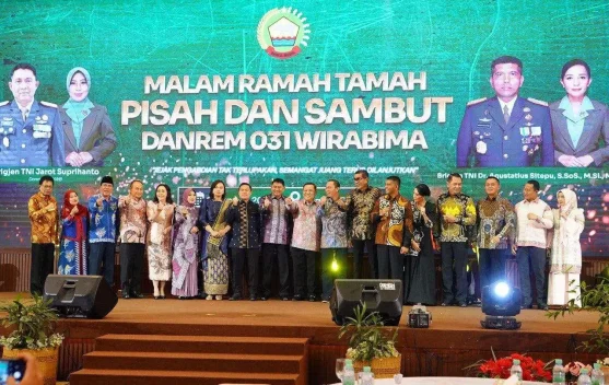 Wawako Dumai Hadiri Pisah Sambut Danrem 031/Wira Bima