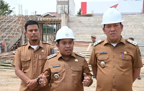 Bangkitkan Sepak Bola Daerah, Syukri-Pantas Tinjau Stadion Horas