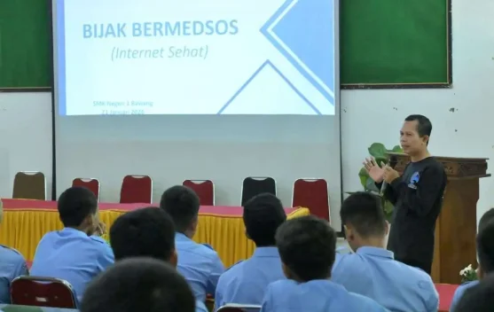 Kominfo Goes to School Dorong Siswa Bijak Bermedsos