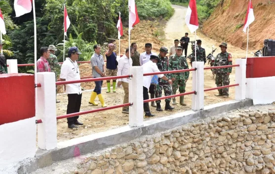 Bupati Tapteng:  Pembangunan Jembatan Armco Adalah Titik Awal